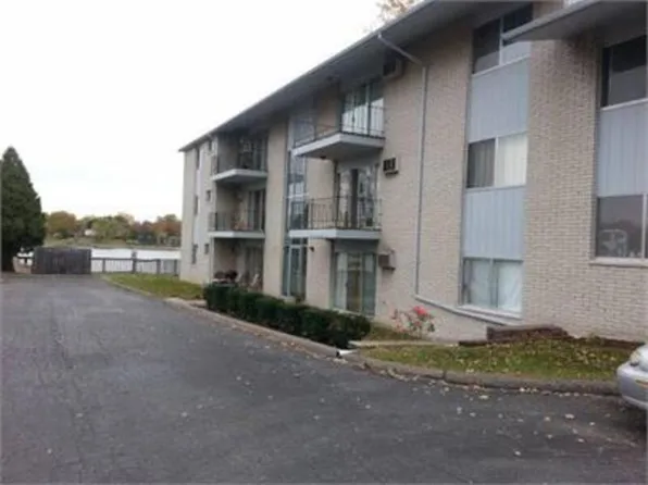500 N Liberty St #19, Belleville, MI 48111
