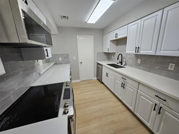 4138 Belle Park Dr #4138, Houston, TX 77072
