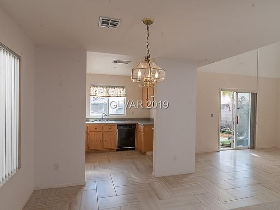2nd image of 3690 Steinbeck Dr