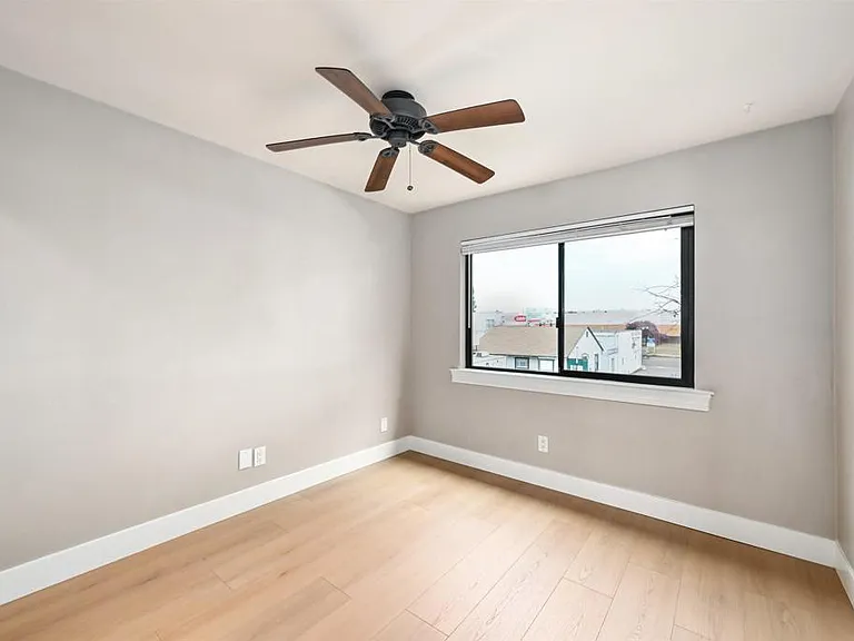 3215 Midway Dr #703 — Photo 10
