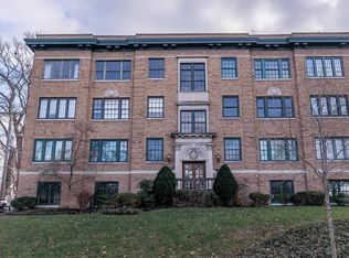 1360 Eastern Pkwy, Louisville, KY 40204