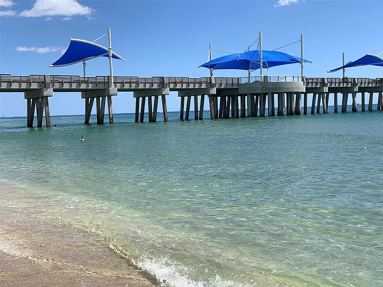 133 N Pompano Beach Blvd #507 — Photo 38