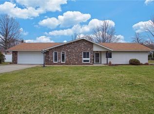 1440 Warrick Dr, Ashtabula, OH 44004