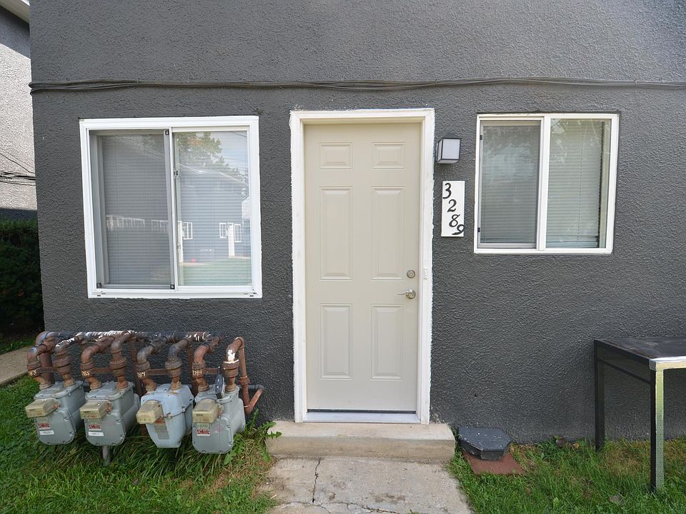 1st image of 3289 Reis Ave