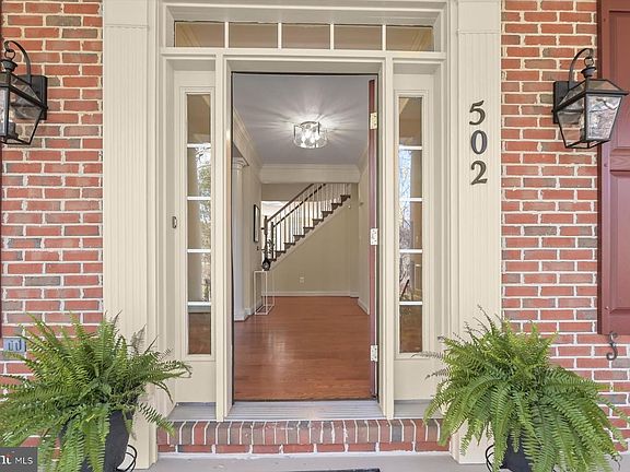 5th image of 502 Barnside Pl
