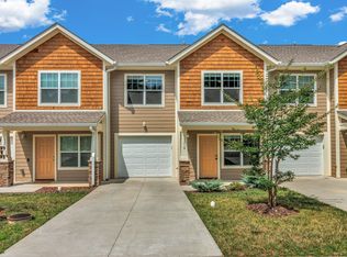 1216 Pauline Trail Dr, Arden, NC 28704