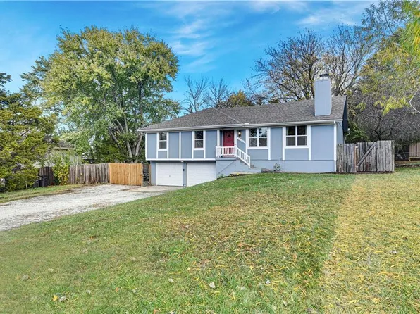 16003 Richmond Ave, Belton, MO 64012