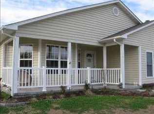 128 Plow Point Ln, Jacksonville, NC 28546