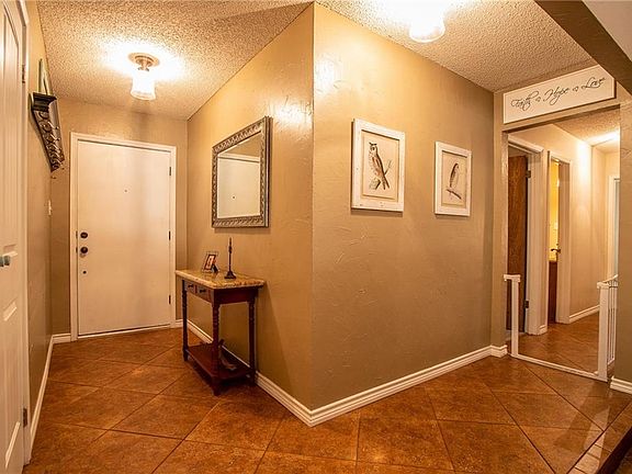 4th image of 4601 Pin Oak Ct
