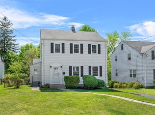 4 W Jackson Ave, Middletown, NY 10940