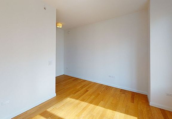 5th image of 795 Columbus Ave APT 10M