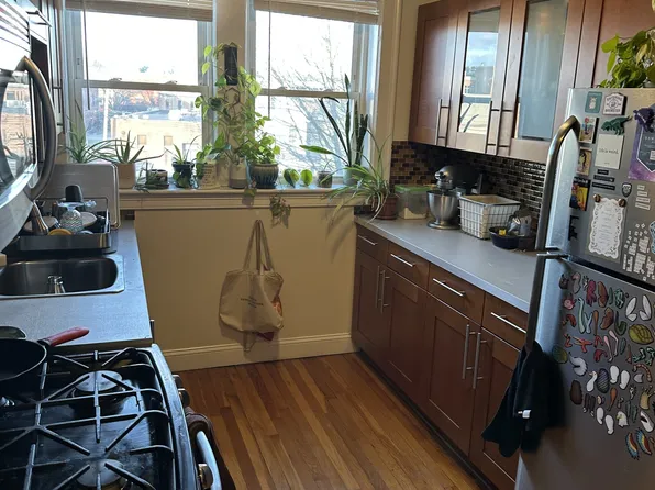 36 Day St #45, Somerville, MA 02144