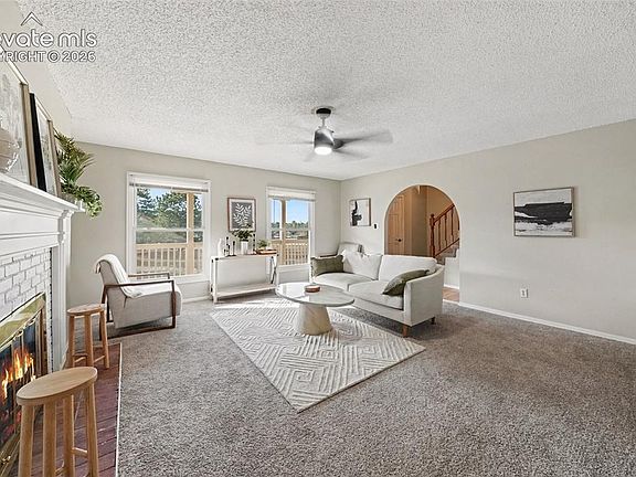 4th image of 1275 Berglind Rd