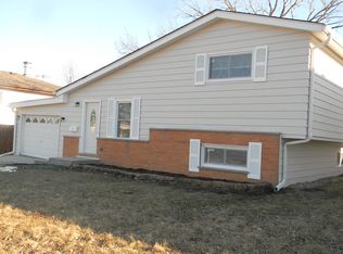 453 W Park Ave, Addison, IL 60101