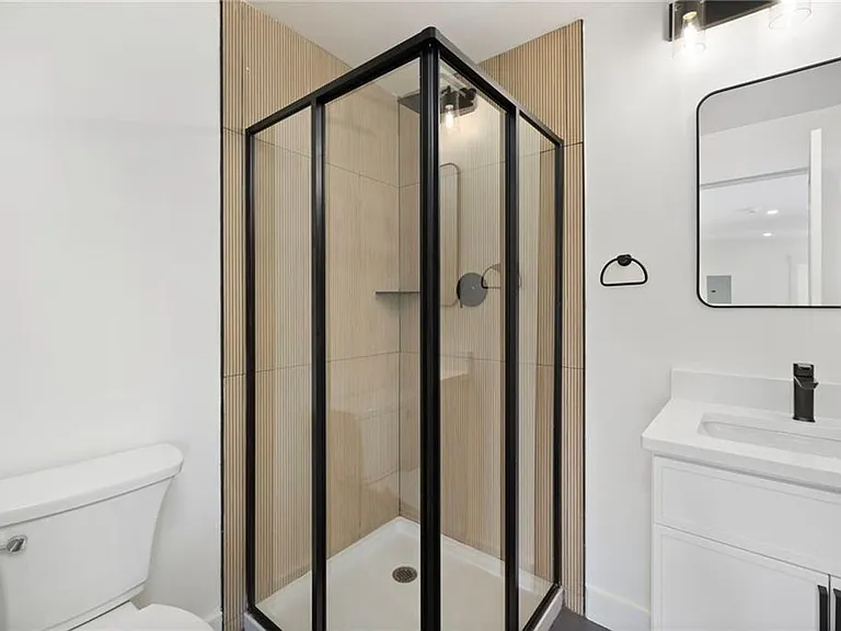 5 Melrose St #5 — Photo 10