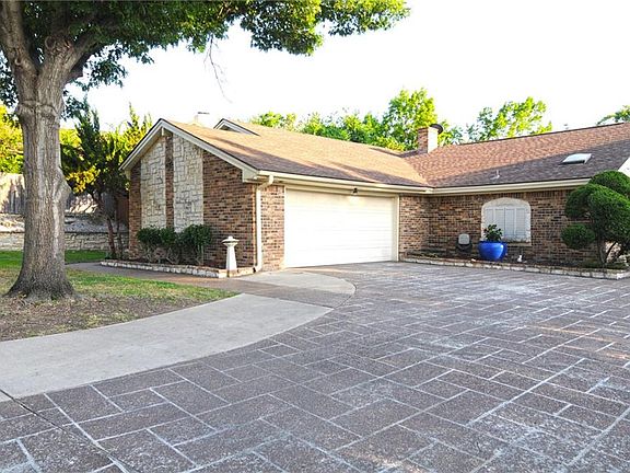 2nd image of 8725 Overland Dr