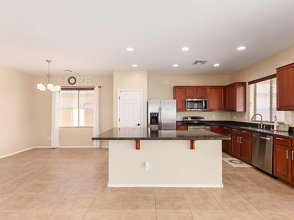 2nd image of 2703 W William Ln