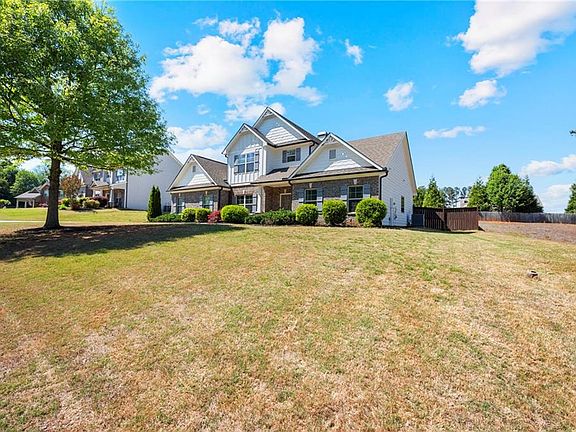 5th image of 1474 Ronald Reagan Ln
