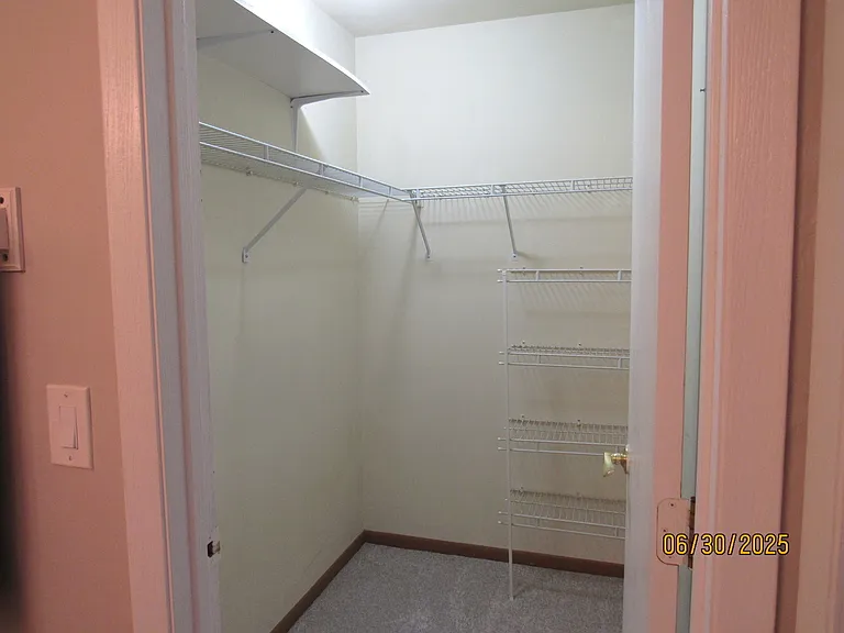 352 Pembroke Ct #5 — Photo 16