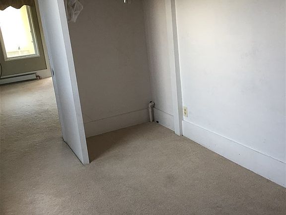 3rd image of 529 Big Horn St