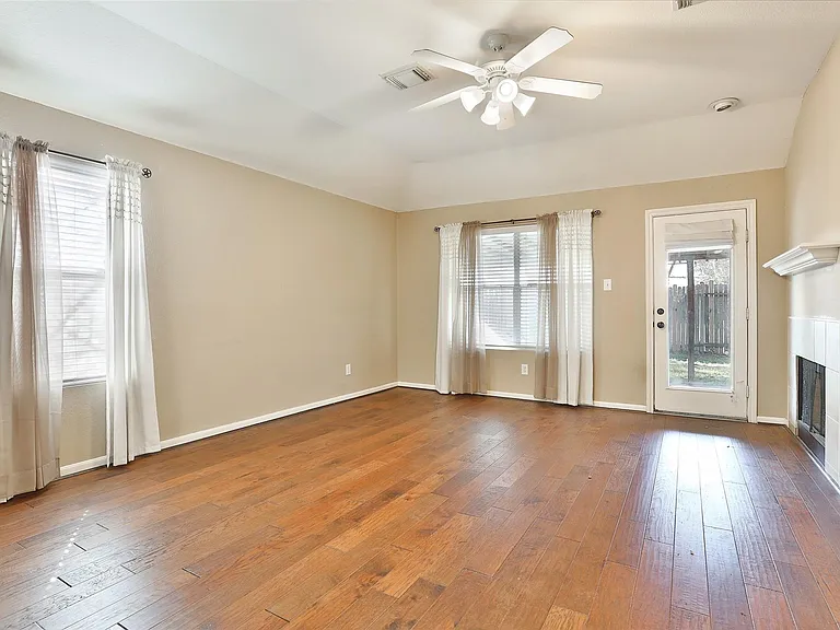 19627 Beachy Ct — Photo 12