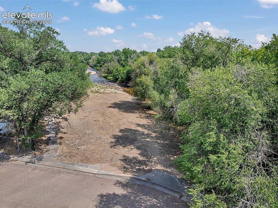 1st image of 13 Sunnyland Loop Ln