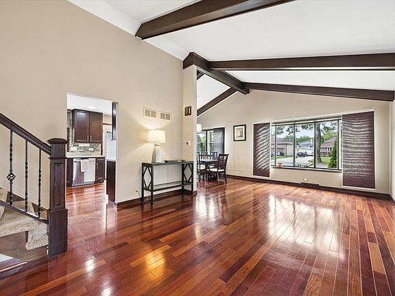 3rd image of 155 Ash Ave