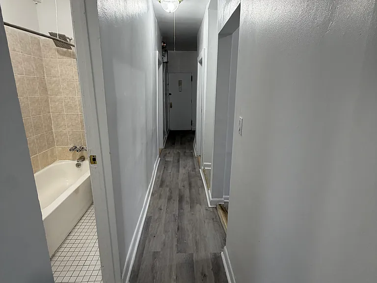 1841 Mohegan Ave #2 — Photo 8
