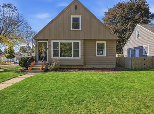 2801 N 87th St, Milwaukee, WI 53222