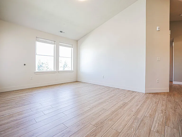 Mesa Falls Apartments — Photo 51