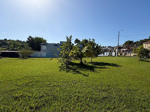 2nd image of 19 Calle Jose C Hernandez Bo Guaniquilla