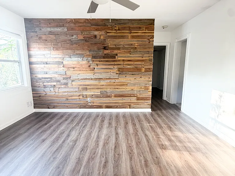 1715 N Bumby Ave — Photo 3