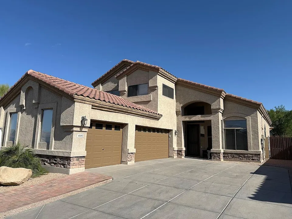 6602 W Molly Ln