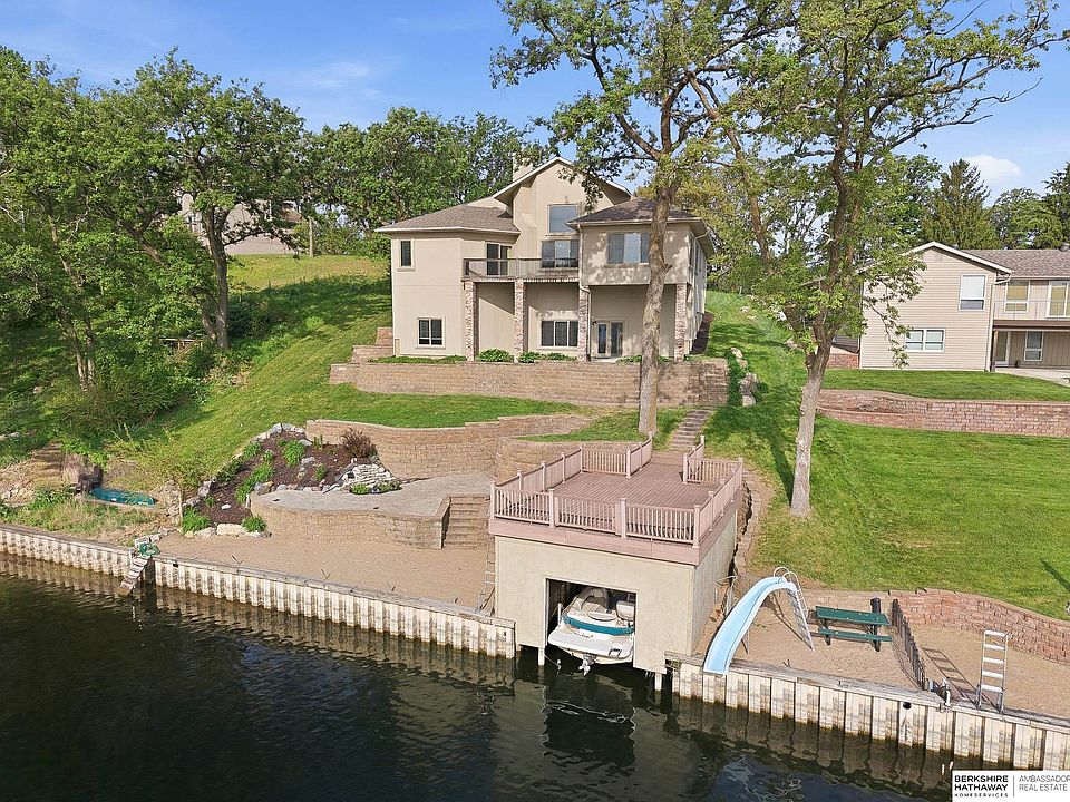 1st image of 8803 Oakdale Ct