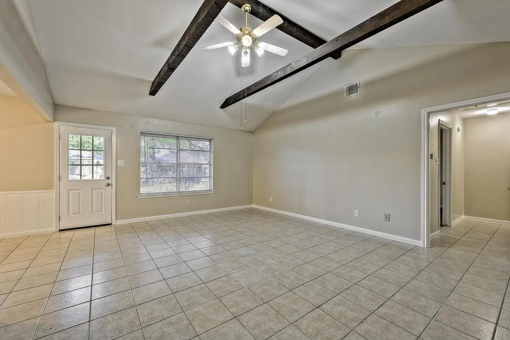 2327 Shadbury Ct. — Photo 4