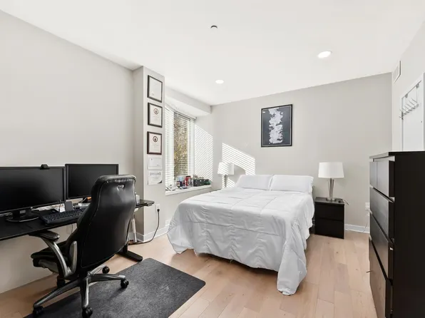 600 Harbor Boulevard image 14 of 28