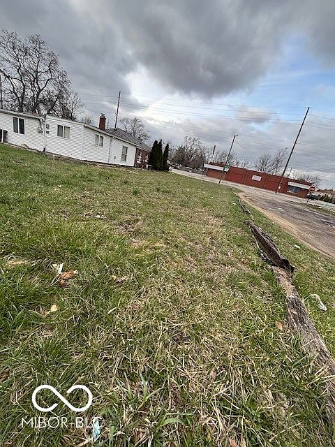 1st image of 5011 E 16th St