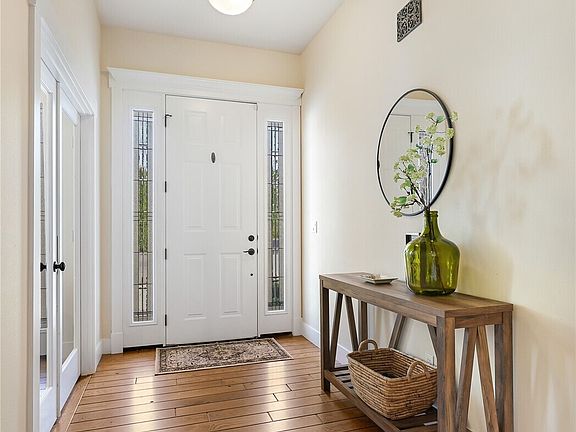 3rd image of 102 140TH AVENUE NE
