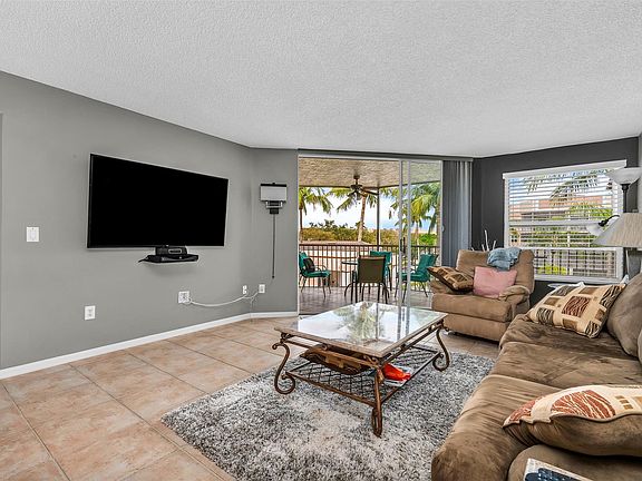 2nd image of 7550 Granville #302