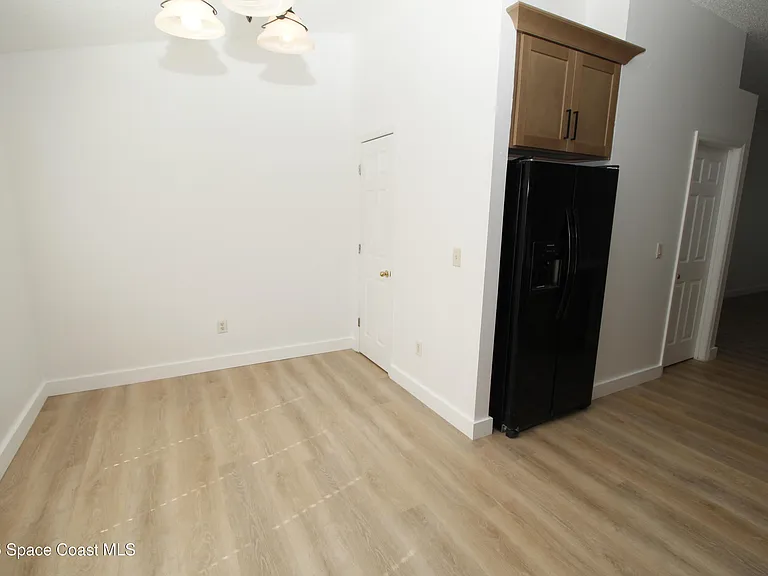 2440 Bridgeport Cir — Photo 8