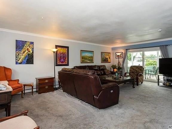 4th image of 90 Shelter Ln