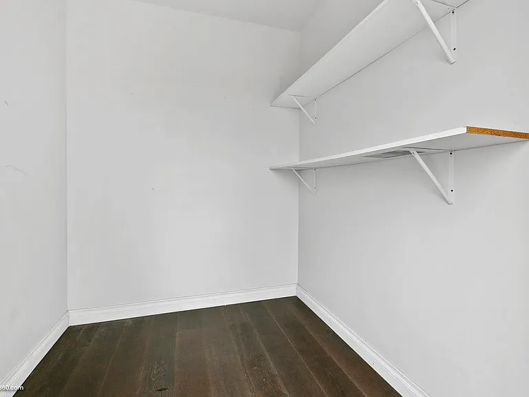1627 Hornblend St — Photo 24