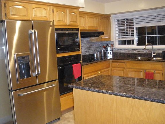 3rd image of 5745 Park Manor Dr #1