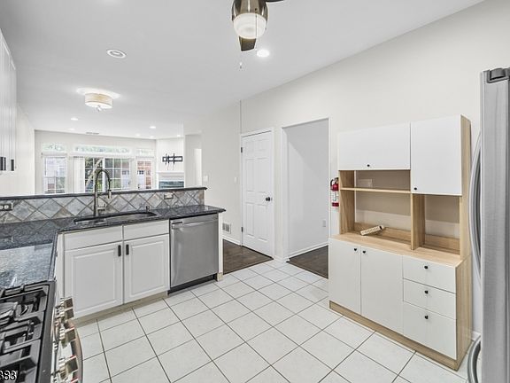 5th image of 116 Loft Dr