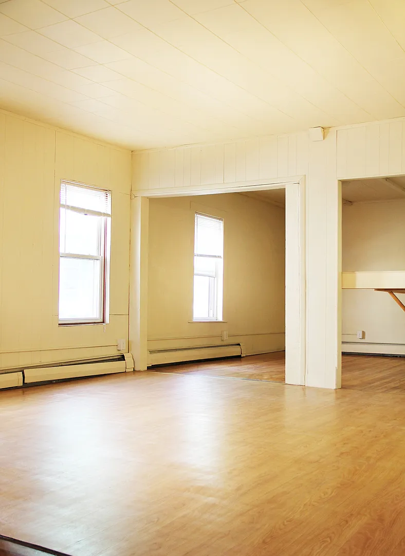45 Peru St, Burlington, VT | 4 Bedroom House Near Downtown & UVM | June 2027 — Photo 4