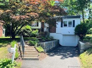 49 Geneva Ave, West Hartford, CT 06107