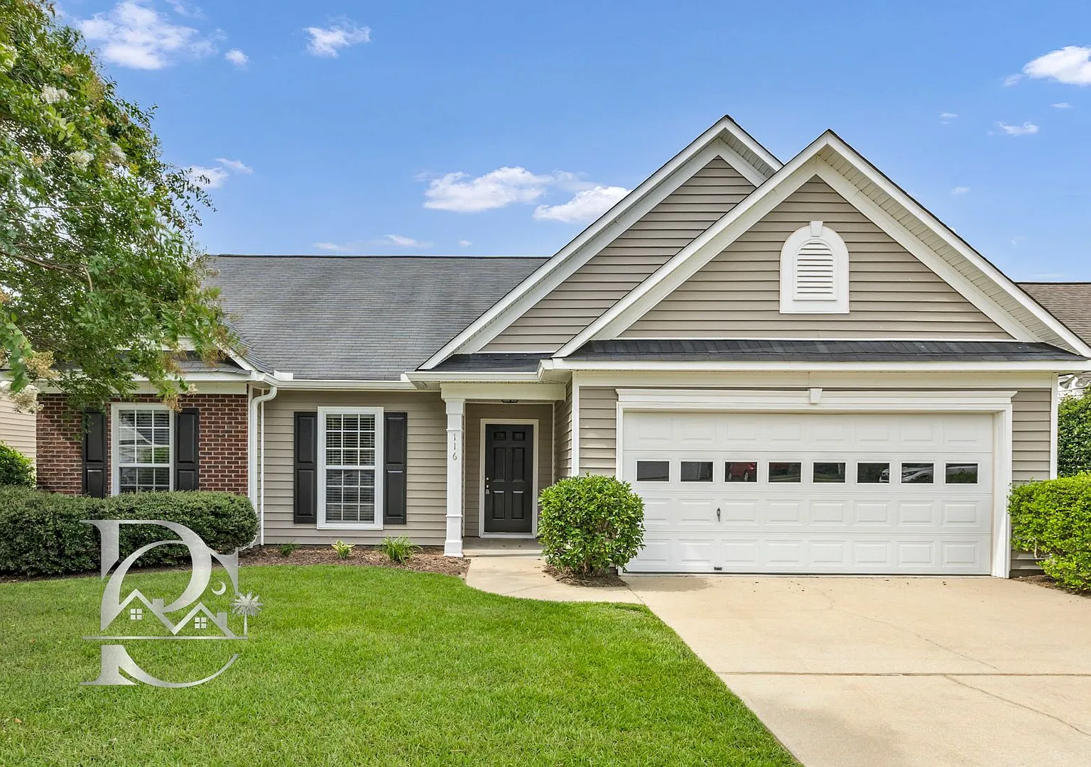 Charming Remodeled Home In Lexington's Parkside — Photo 1
