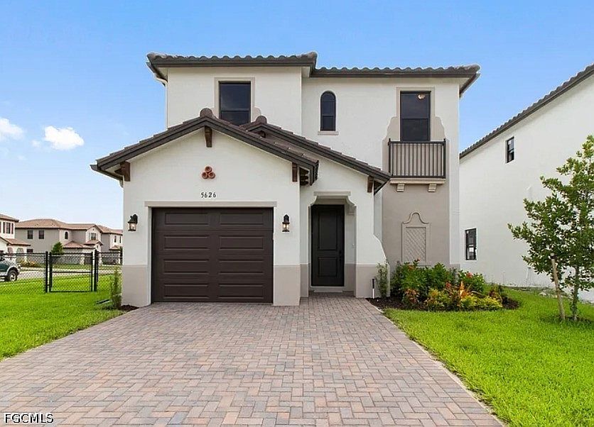 1st image of 5626 Carrara Dr