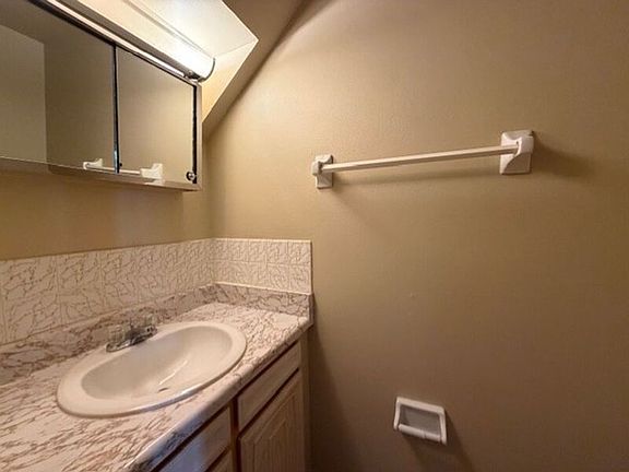 5th image of 6881-6887 Emerald Ave Unit 6883