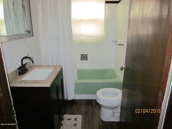 5th image of 397 Searles Ave